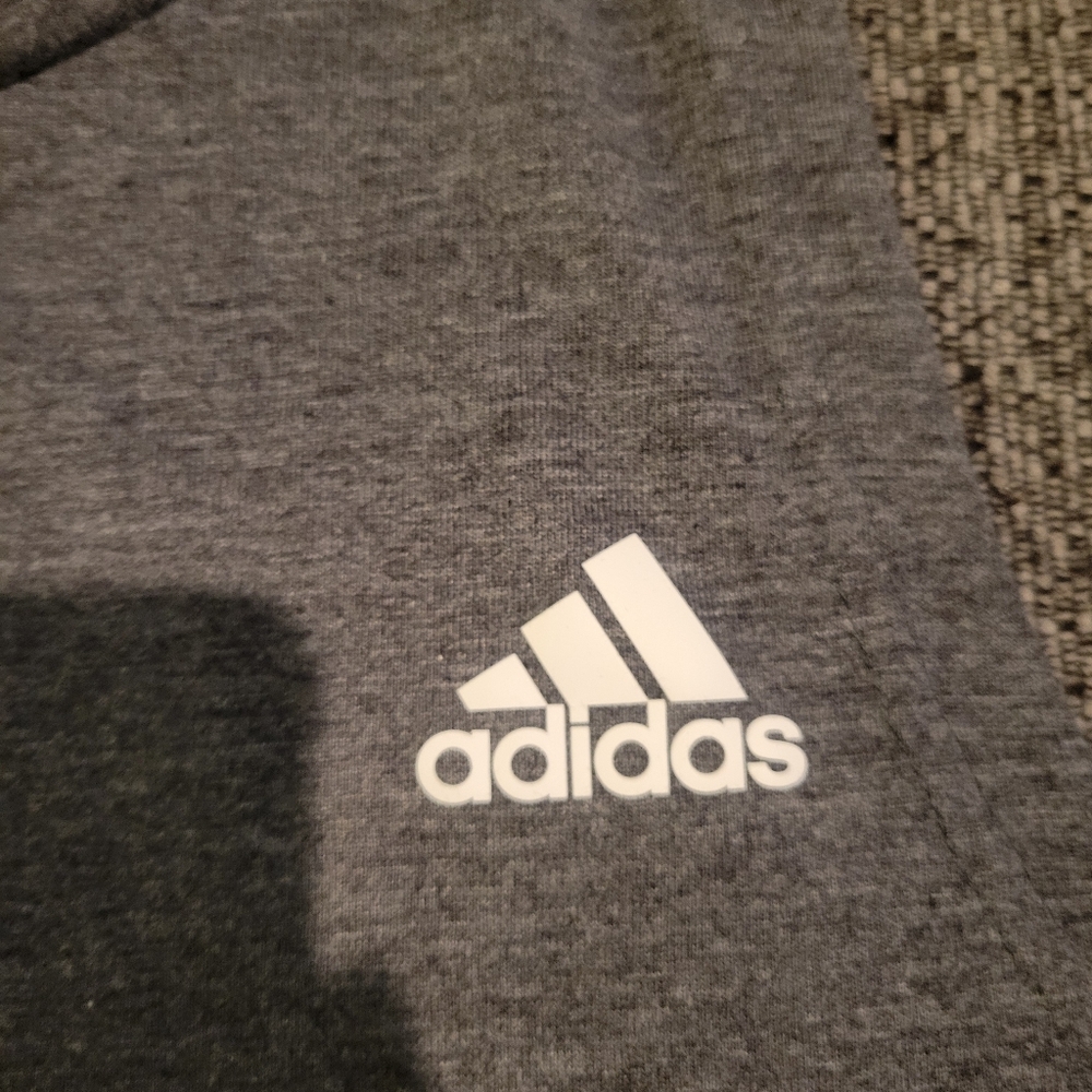 Adidas 2XL Tanktop - Picture 2 of 4
